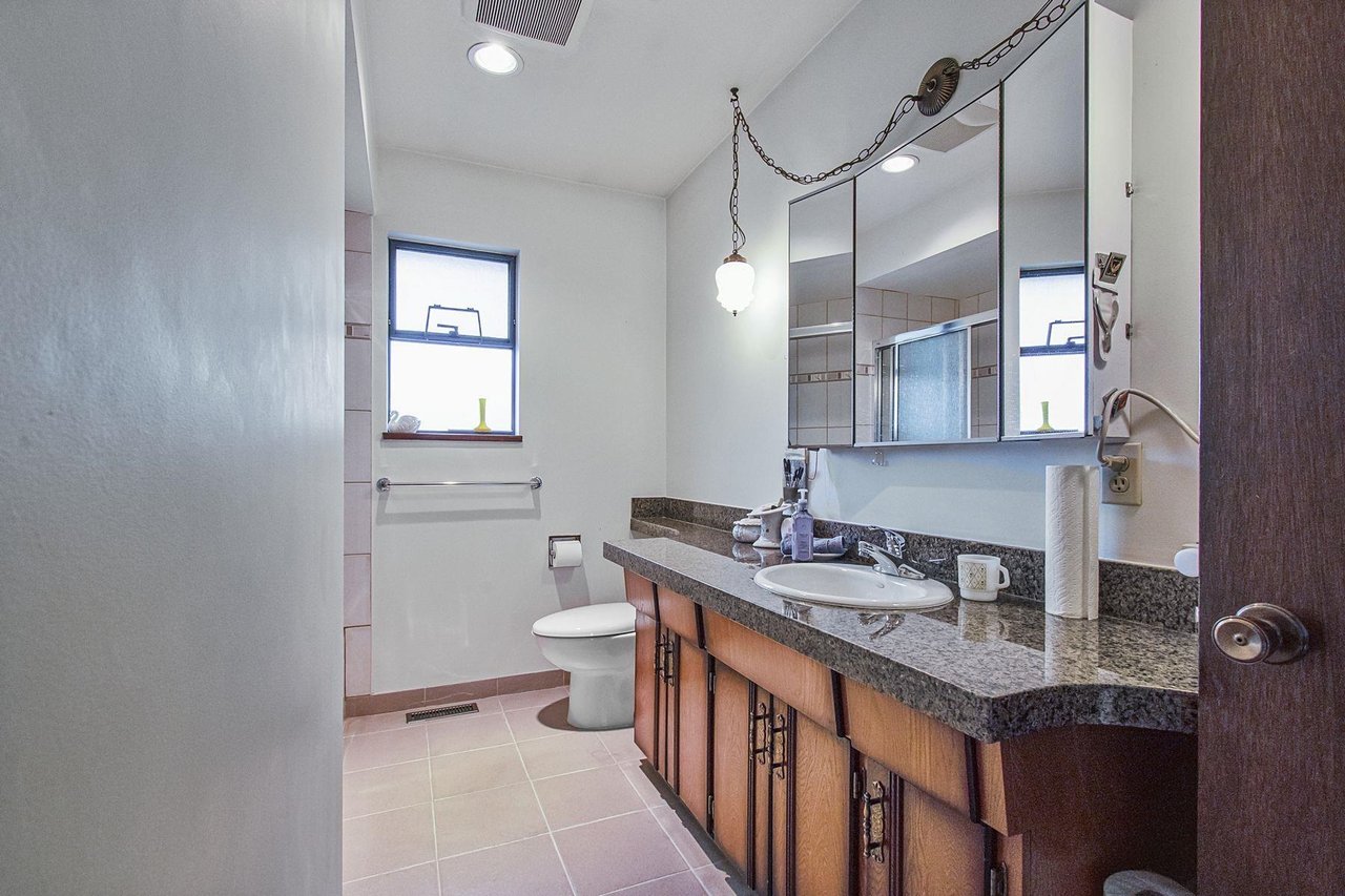 2920 Camrose Dr