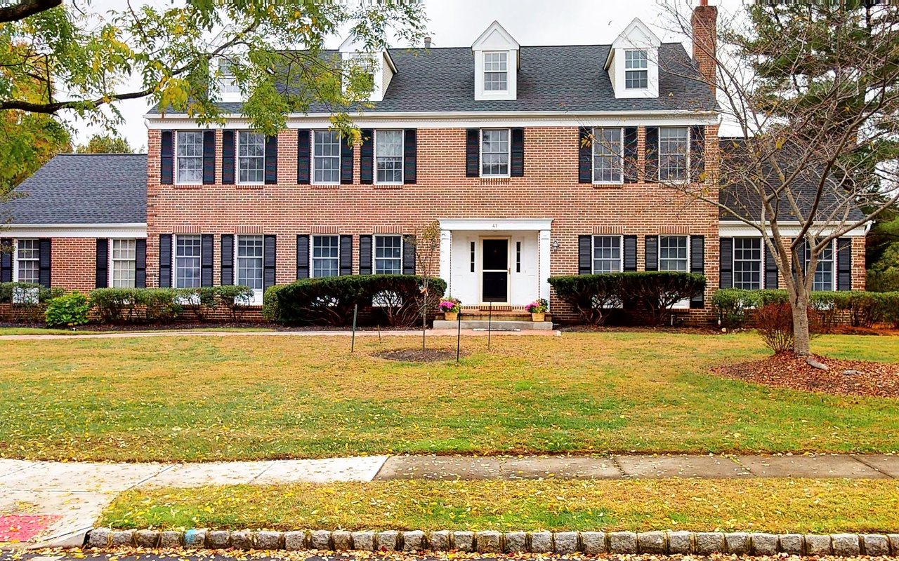 41 MILLBROOK DR