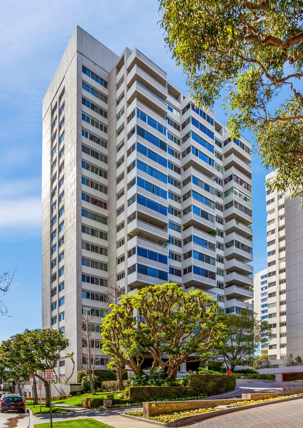 875 Comstock Avenue Unit 15D