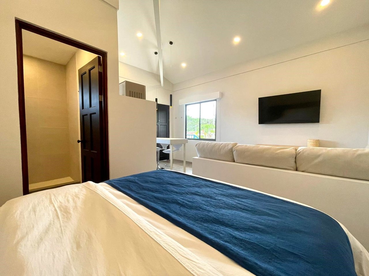 Turnkey Boutique Hotel with Pool, Jaco, Puntarenas
