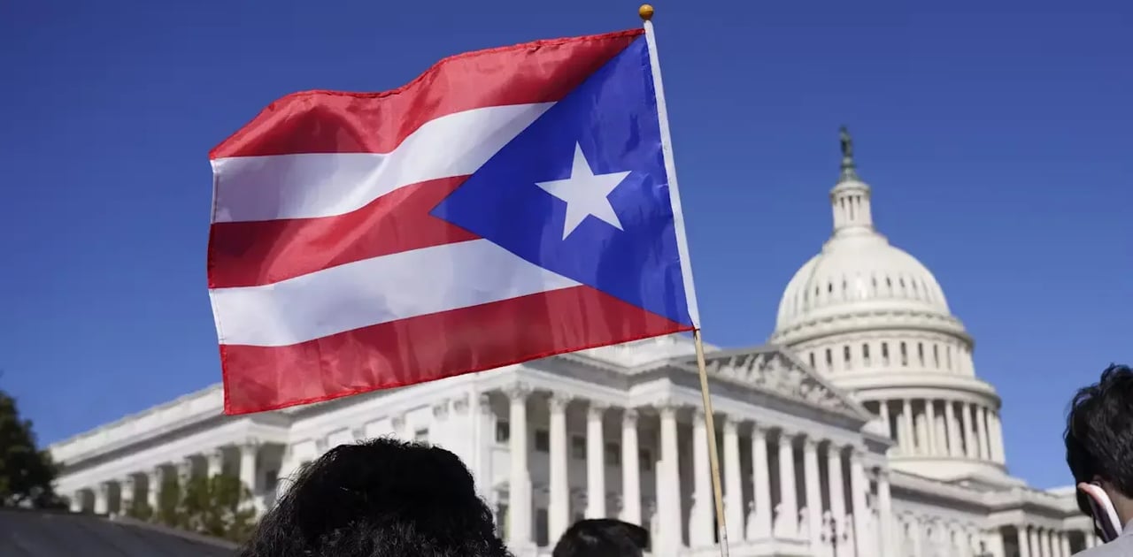 Puerto Rico flag in front of the capitol