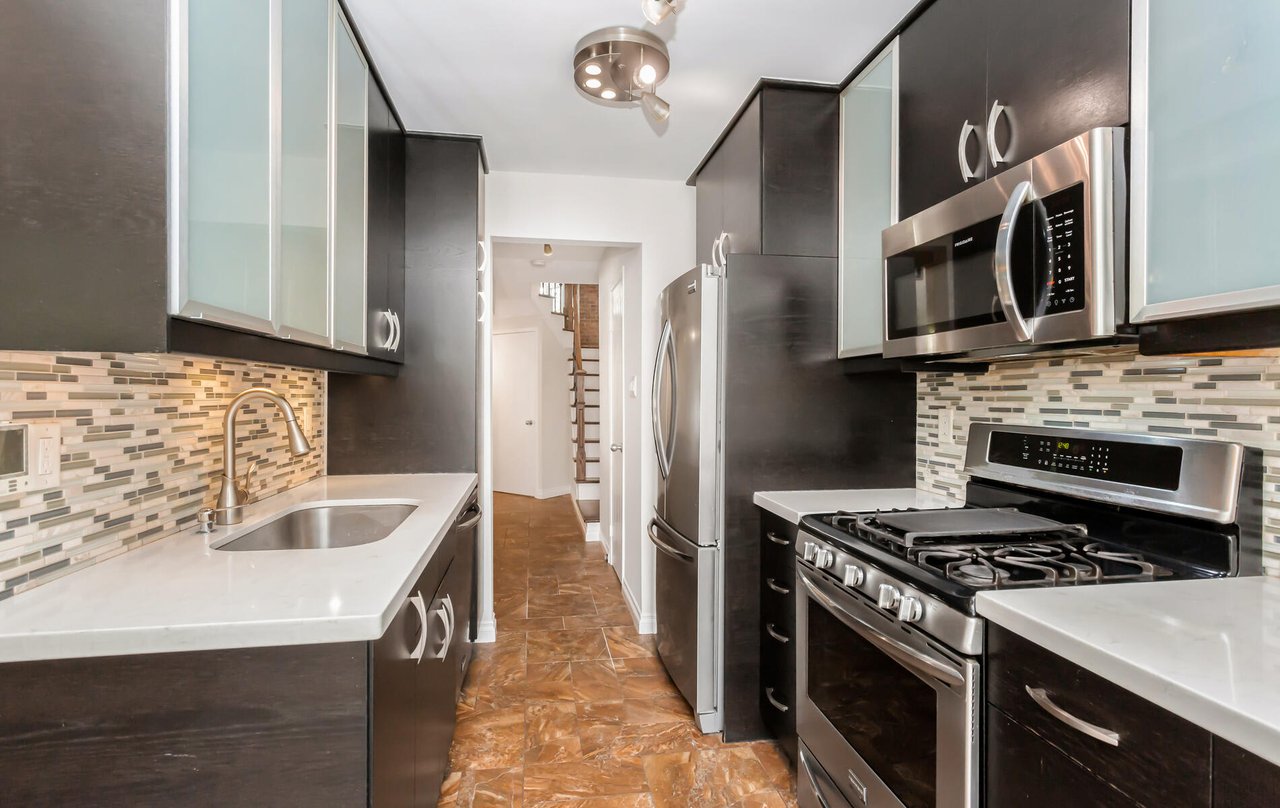 1308 Valerie Cres