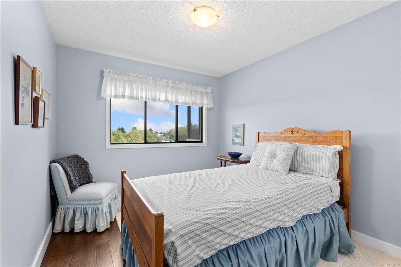 604-420 Linden Ave