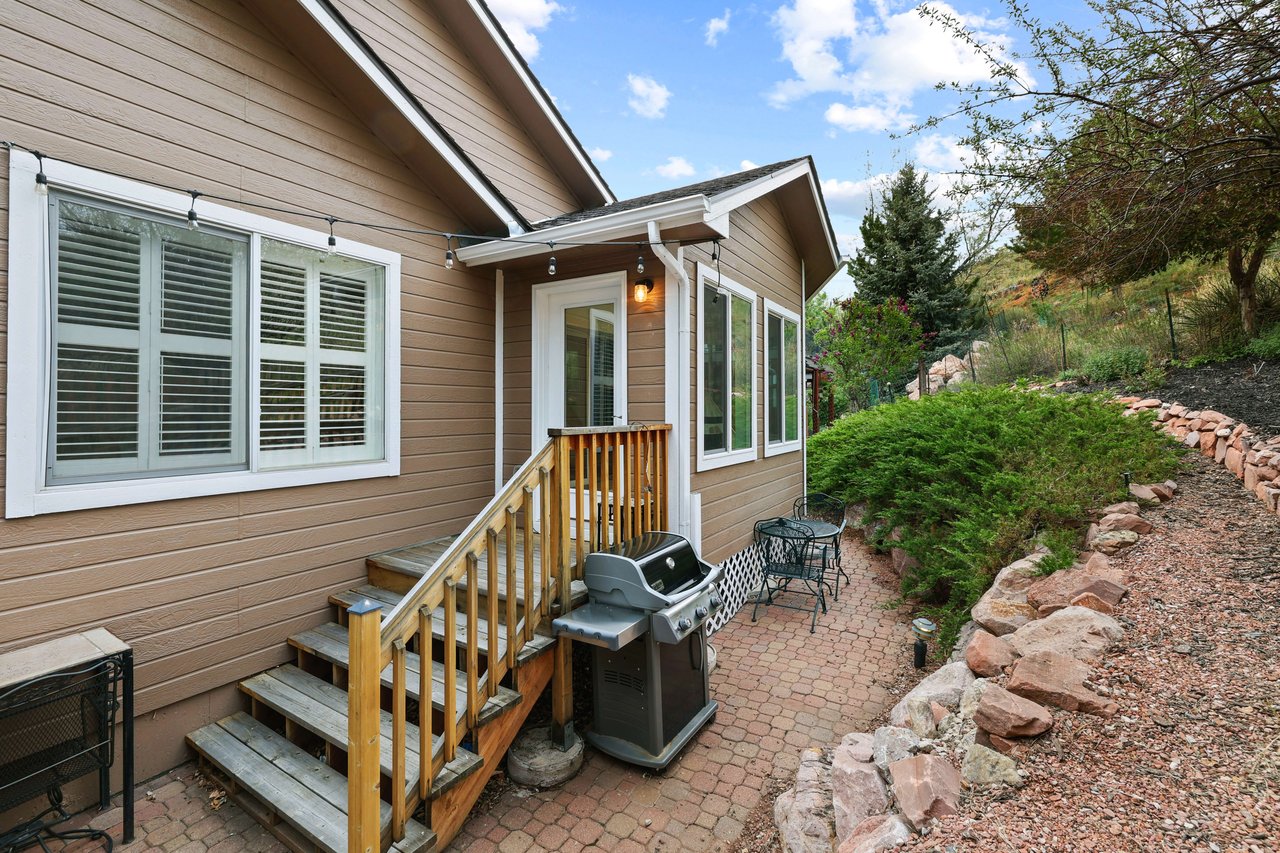 5423 Lions Gate Lane