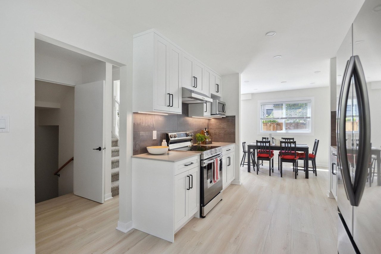 1206 Premier St