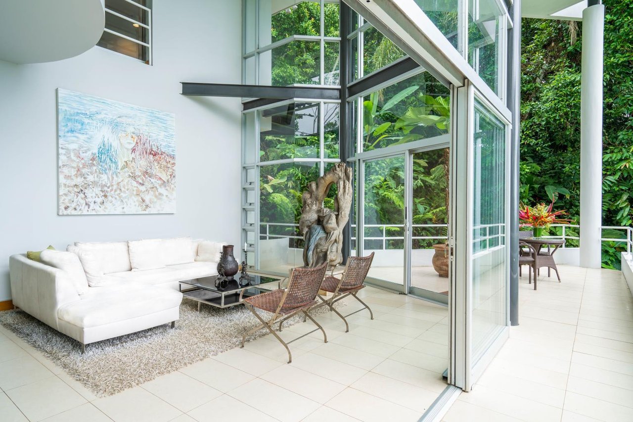 Ocean View, Modern design, Portalon