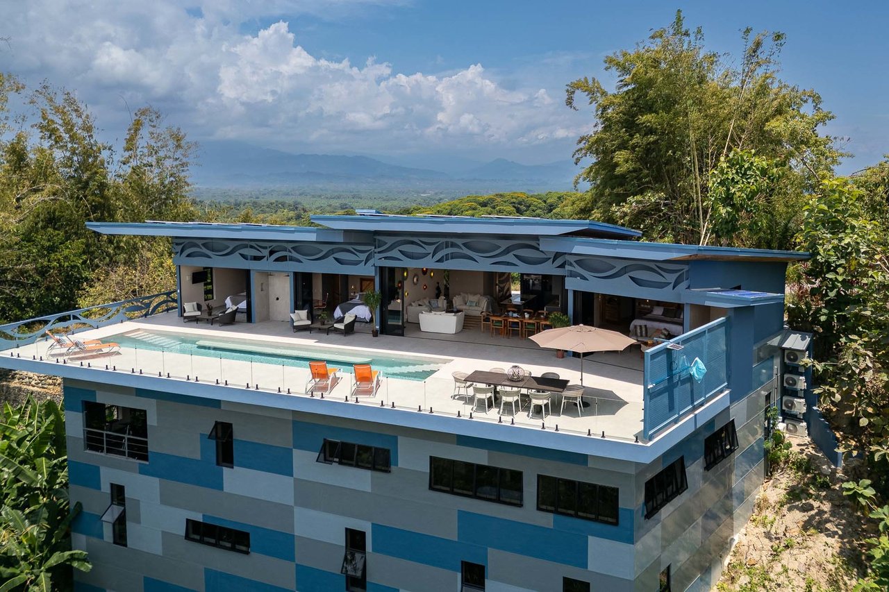 Modern Luxury Villa Near Marina, Manuel Antonio, Puntarenas