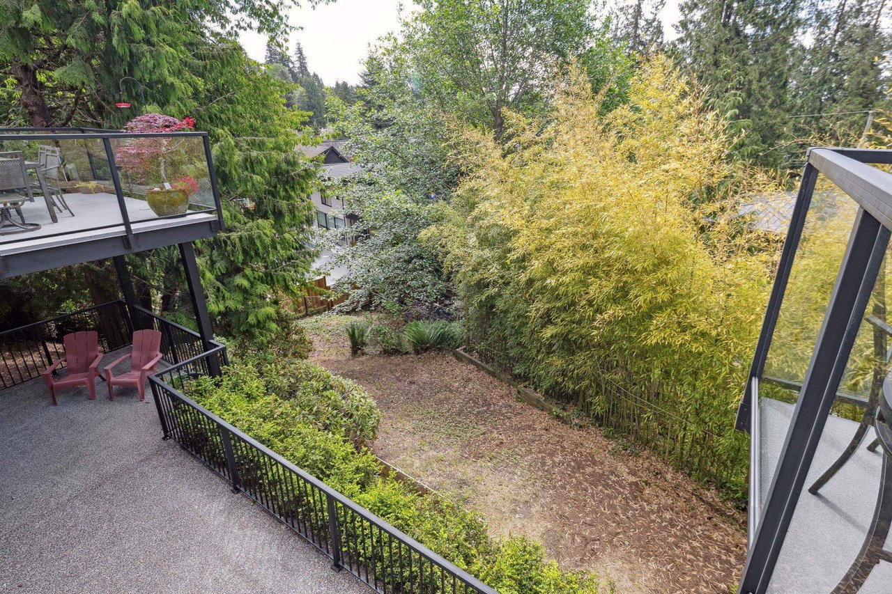 1253 Bracknell Cres