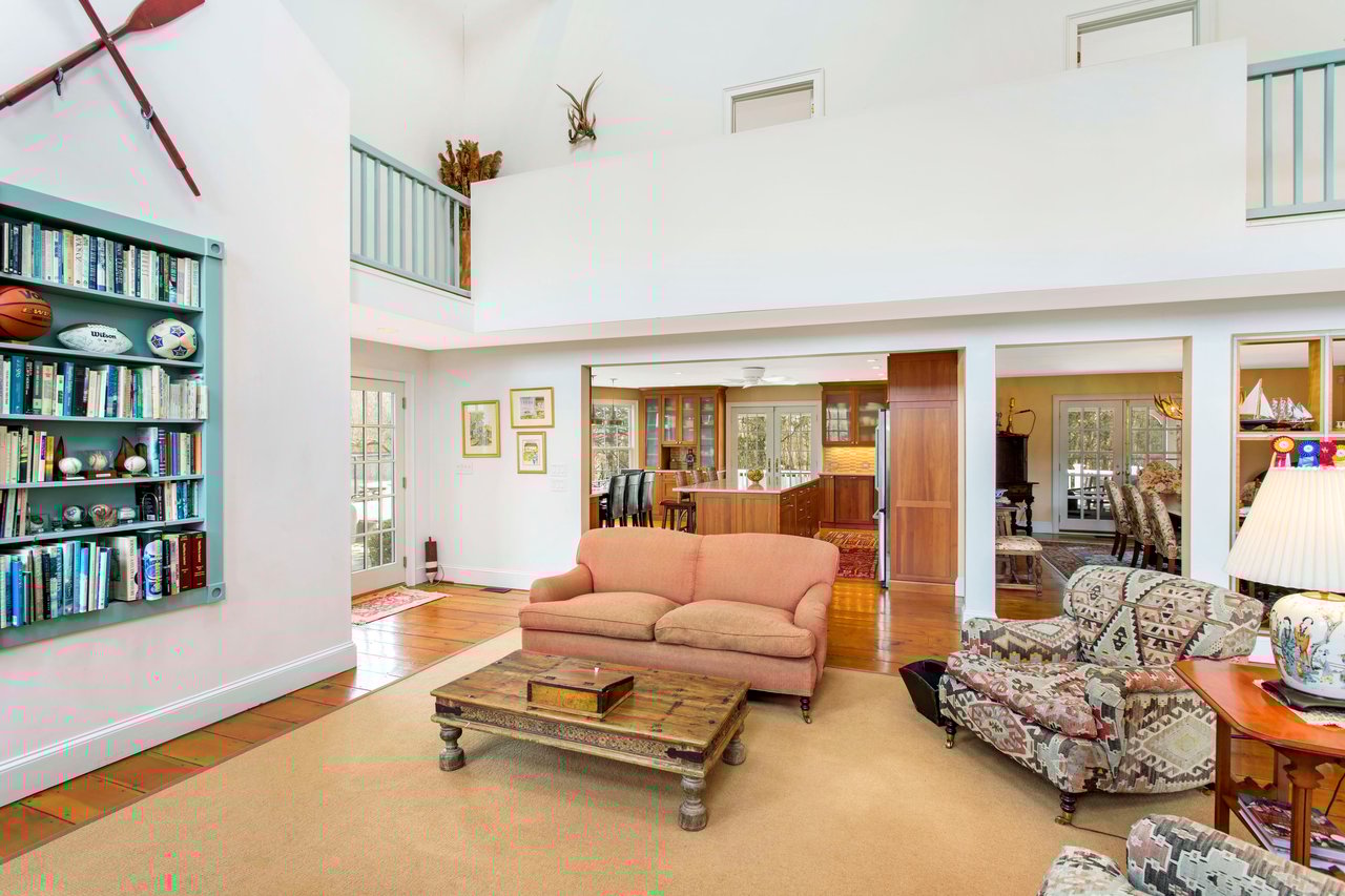 Sprawling Sagaponack South Traditional