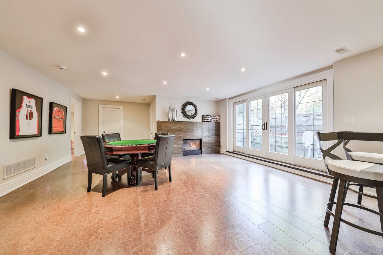 363 Seaton Drive, Oakville