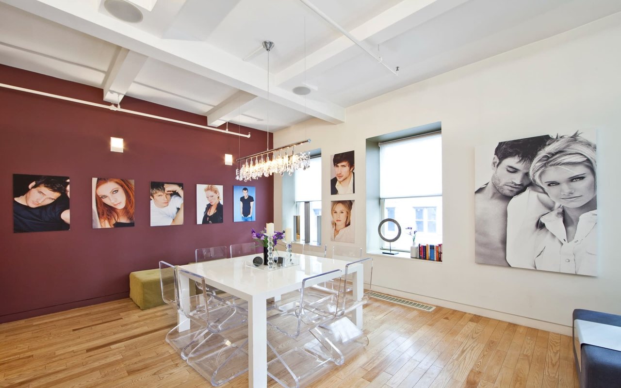 Find Famous Faces in This Celeb Photographer’s Flatiron Flat