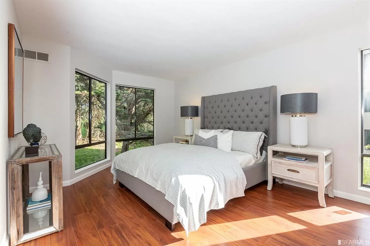 137 Lake Merced Blvd