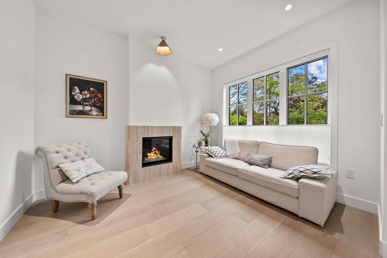 3227 W 35th Ave