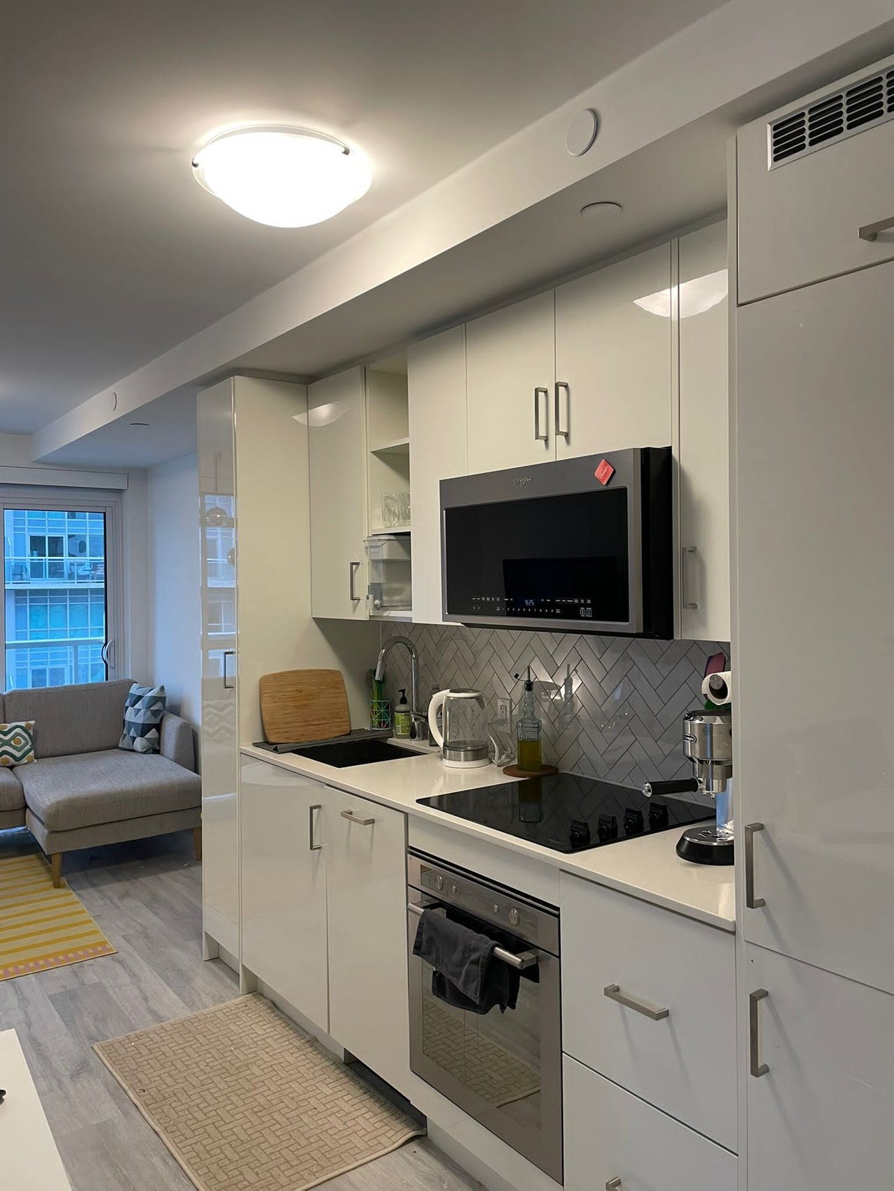 251 Manitoba St, Unit 1002