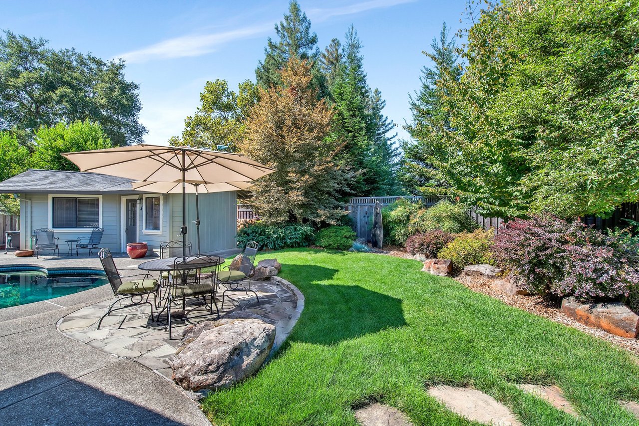 413 Tee Dr