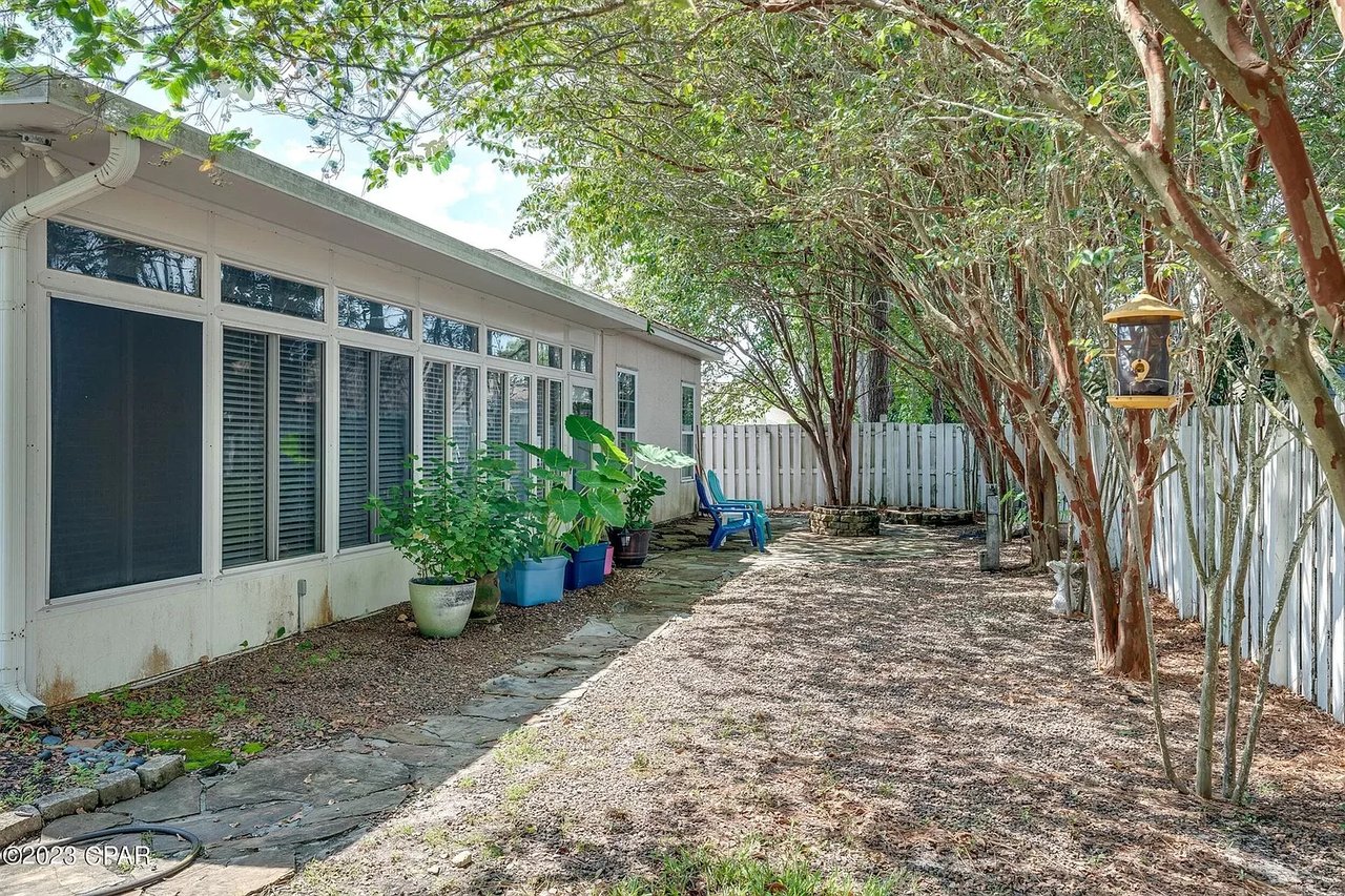 200 MIDDLEBURG Drive
