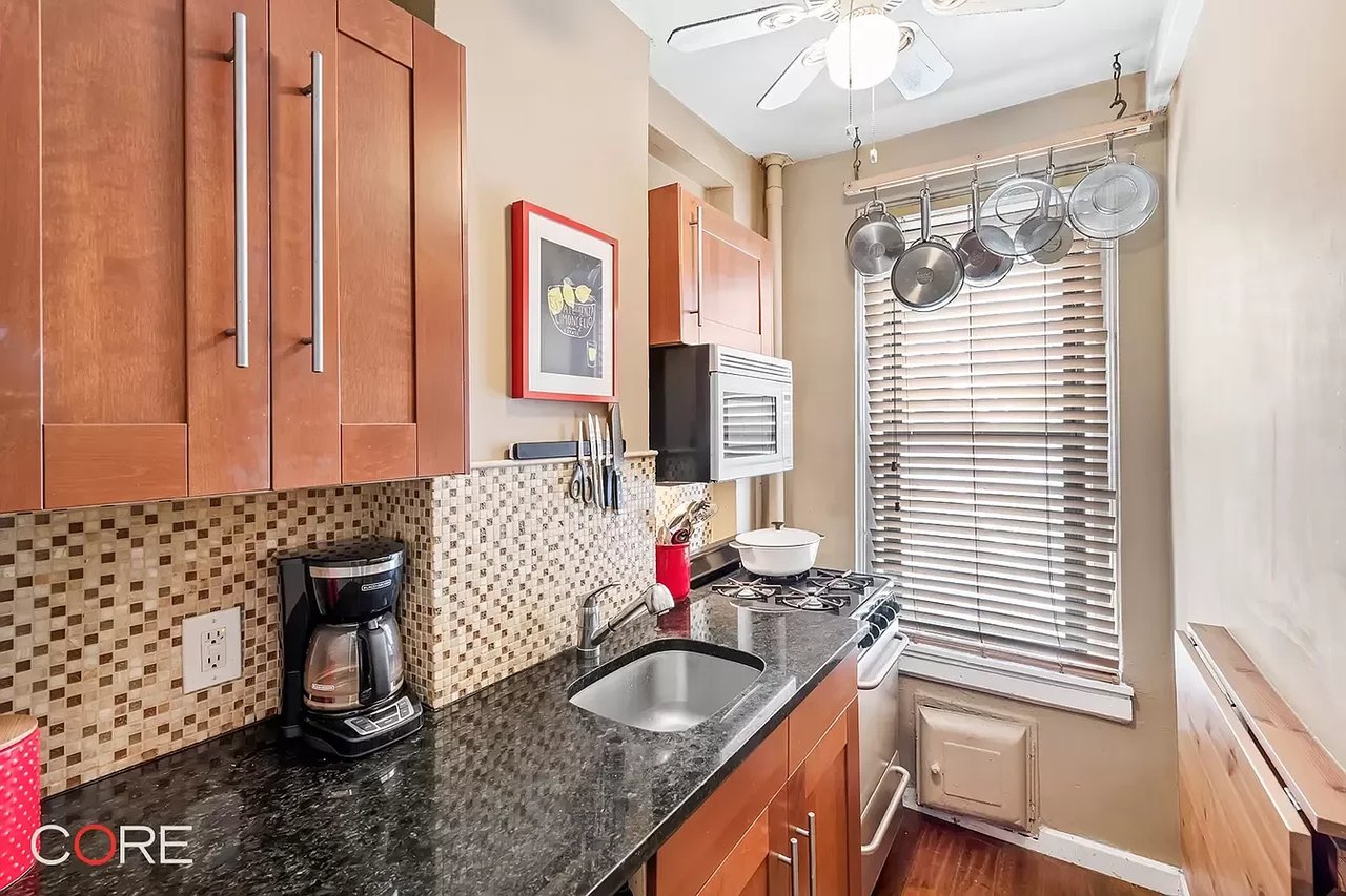 321 E 54th St, Unit 8F