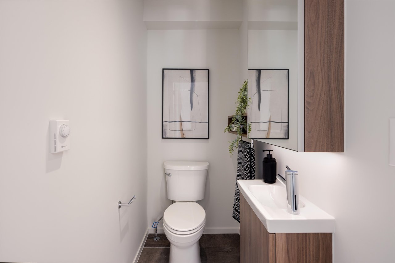 113-745 W 49th Ave