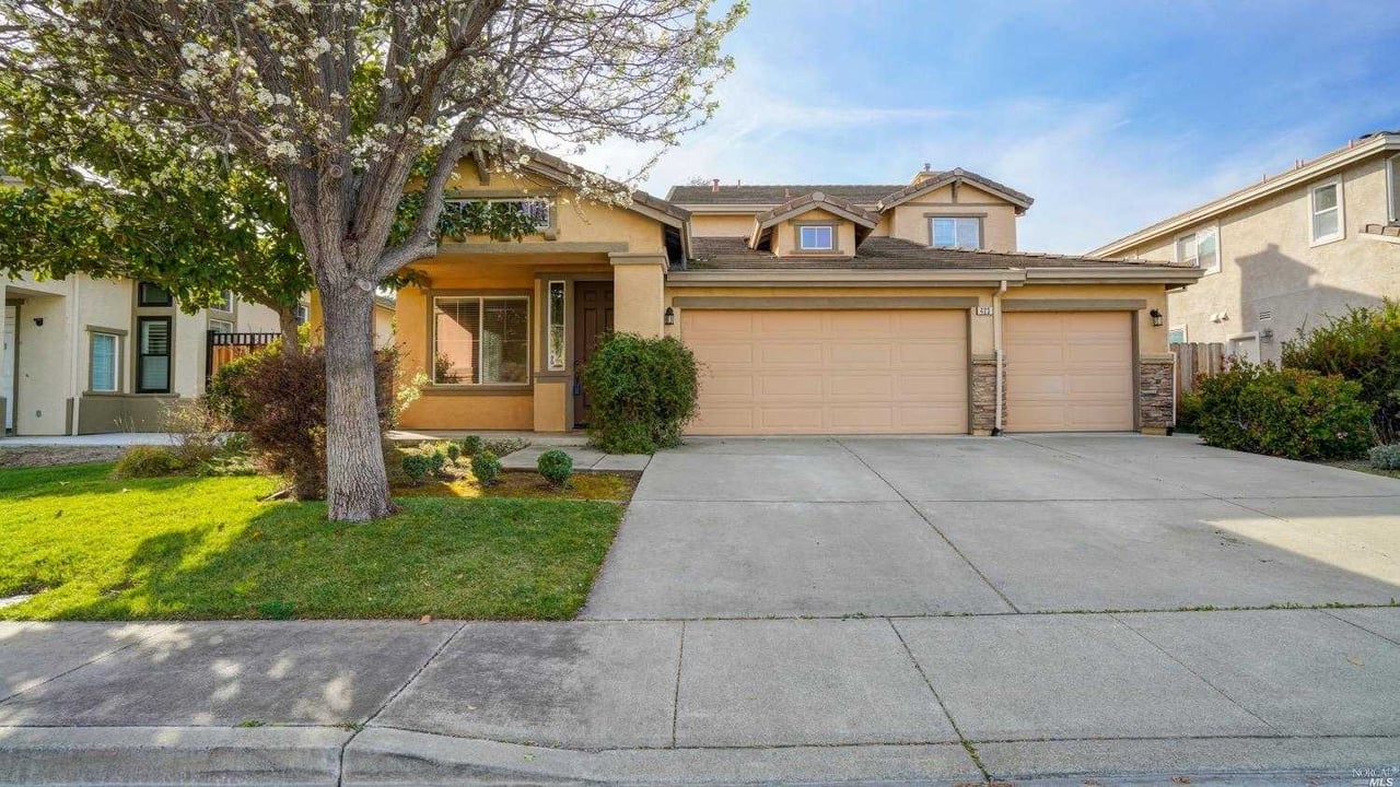 423 Mountain Meadows Dr