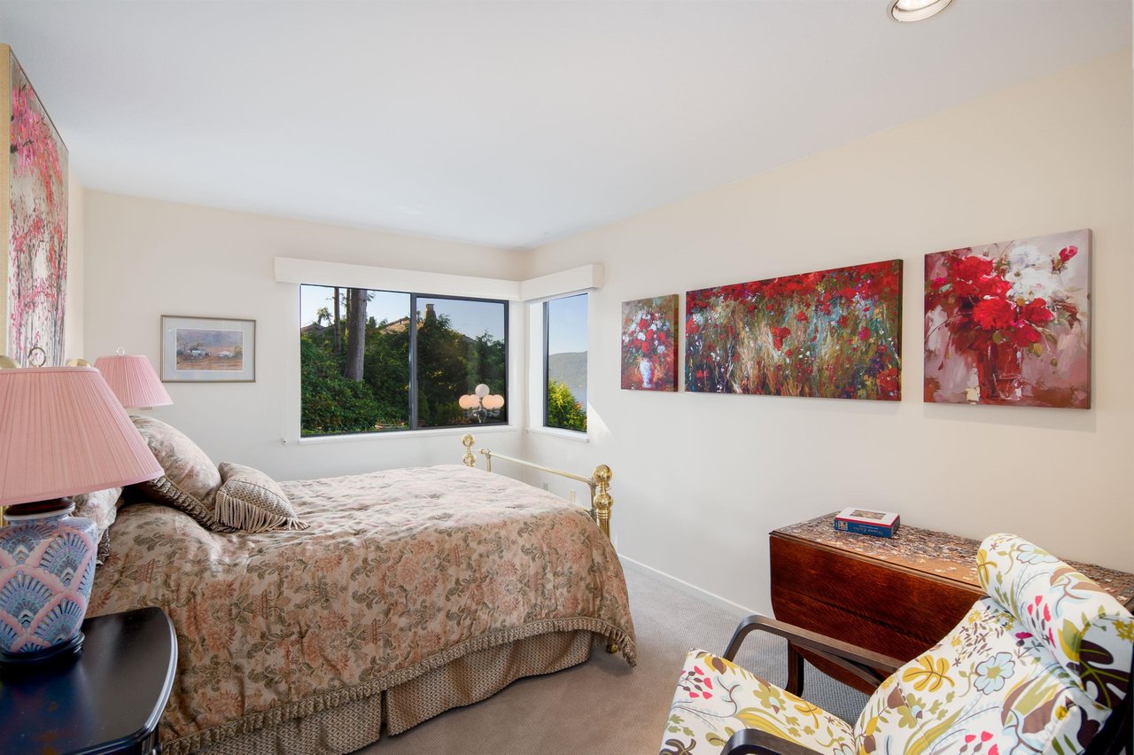 5270 Aspen Cres