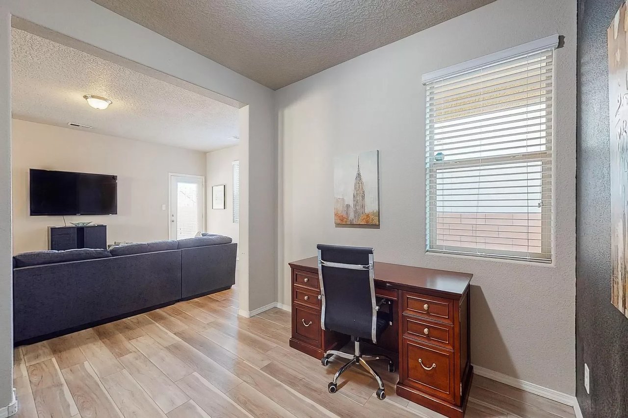 9312 Silver Mesa St NW