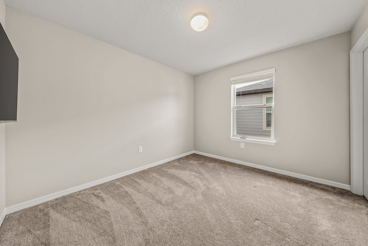 7603 POOL COMPASS LOOP 
