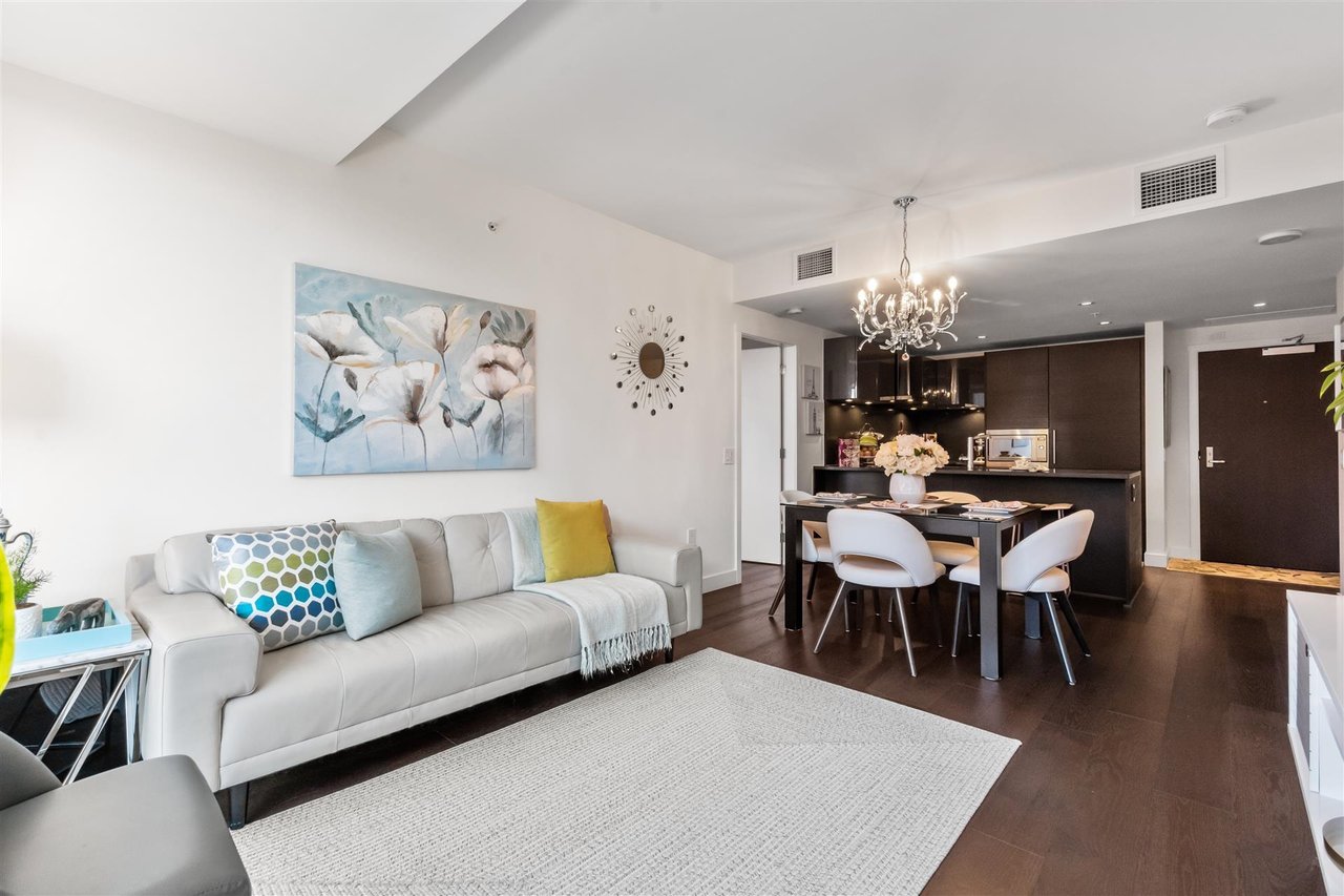 602-1561 W 57th Ave