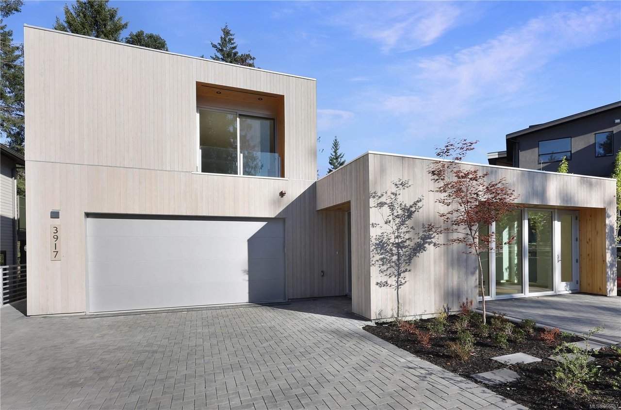 3917 Olympian Wy