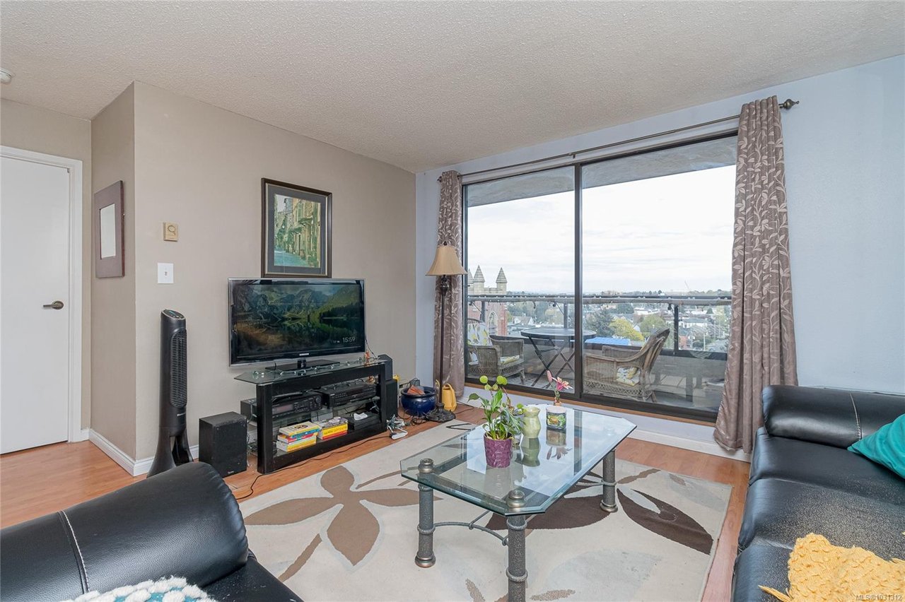 1109-1630 Quadra St, Victoria