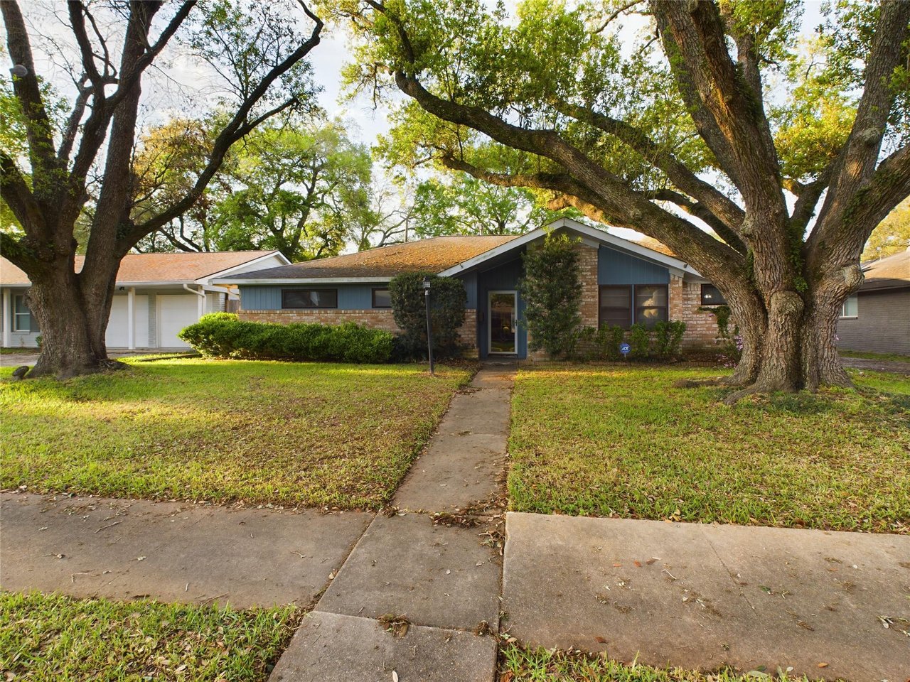 4729 Spellman Road