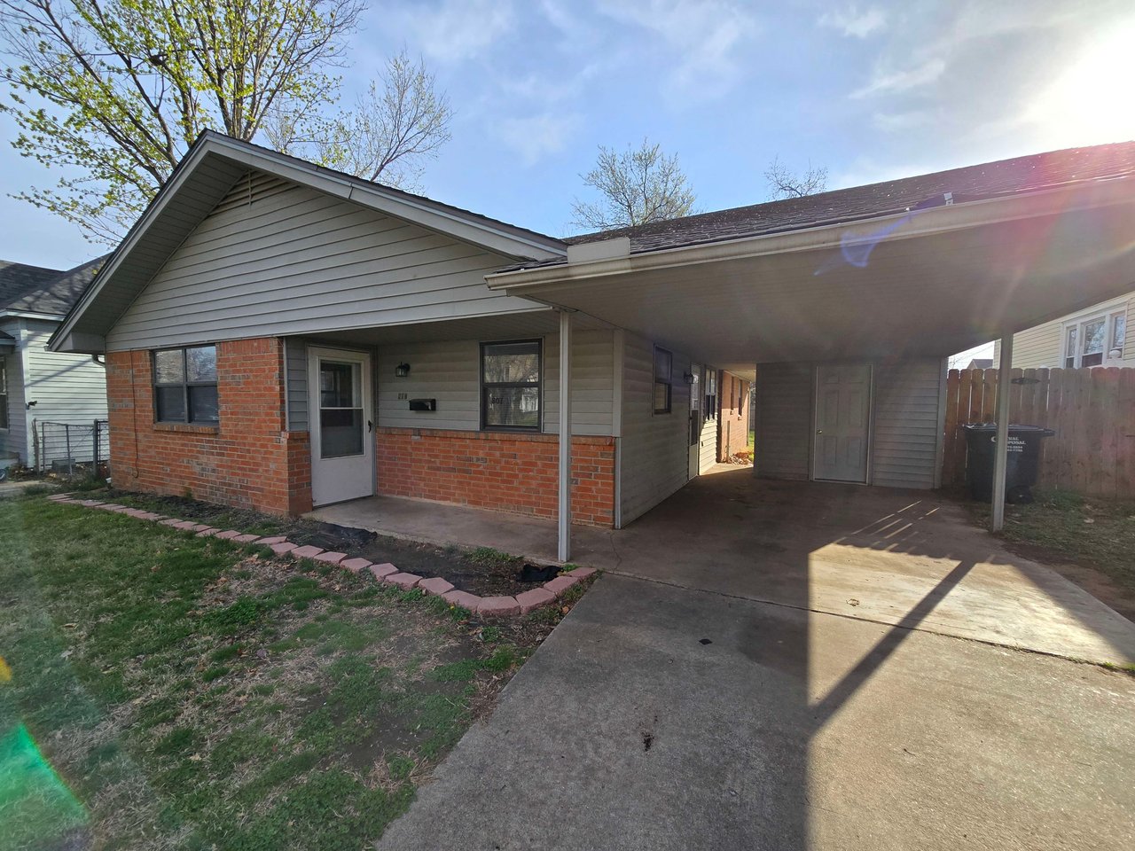 807 N Beard