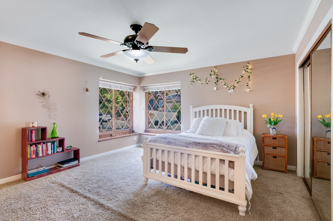 A Lil Bit O' Country in Shadow Hills * SOLD at full price