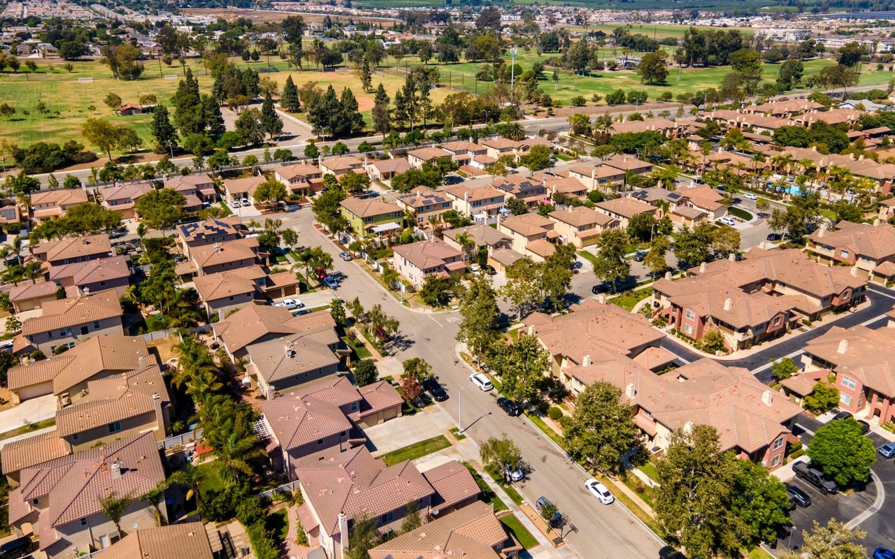 1273 Honeysuckle Avenue