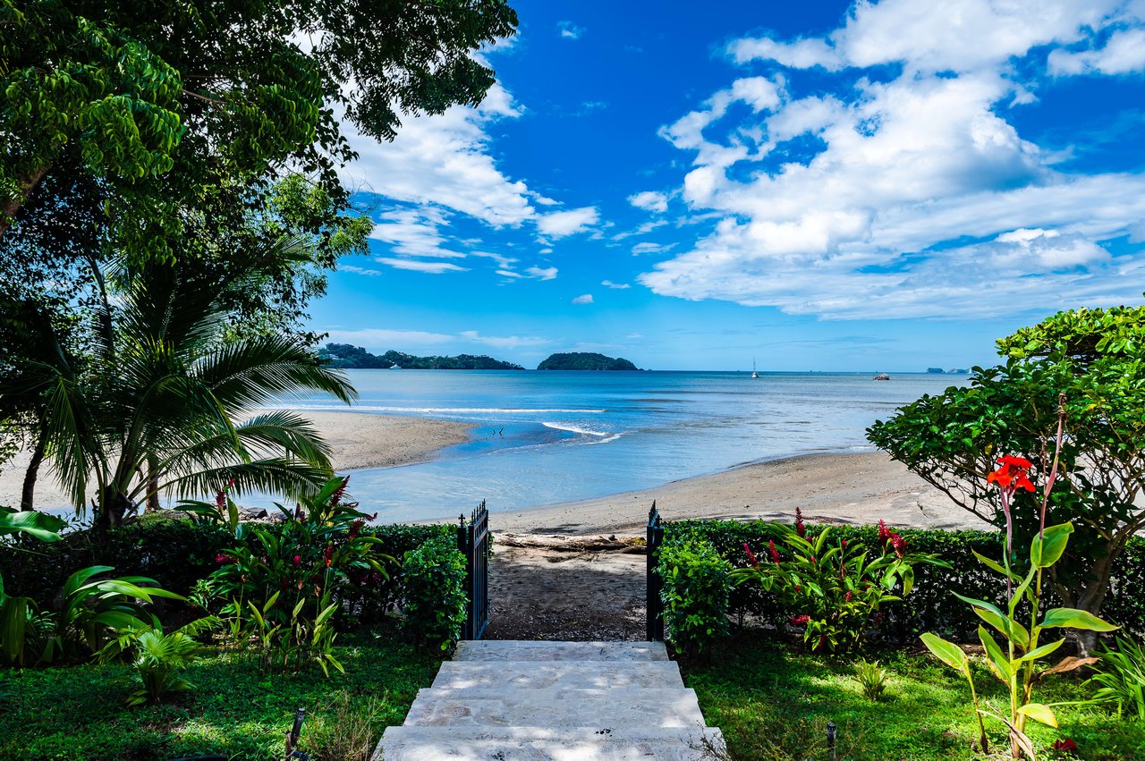 Casa Oltmann | Beach Front Mansion