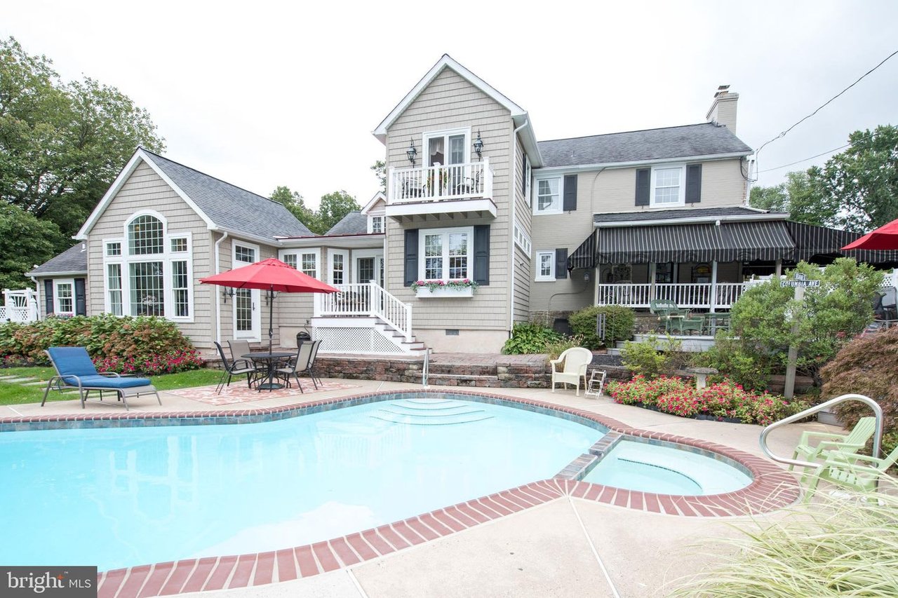 823 N Fairway Road 