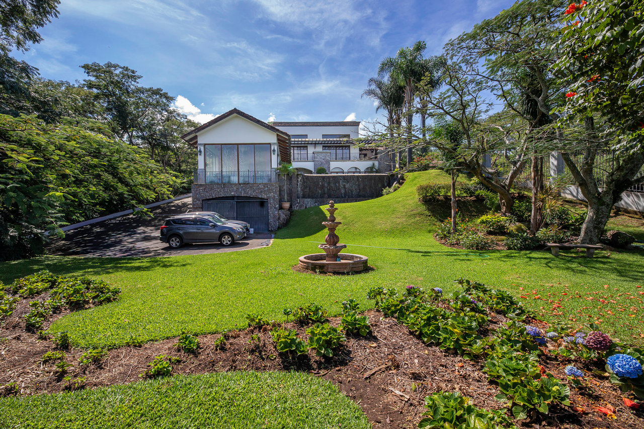 Panoramic View Mountain Estate, Ciudad Colon, San Jose