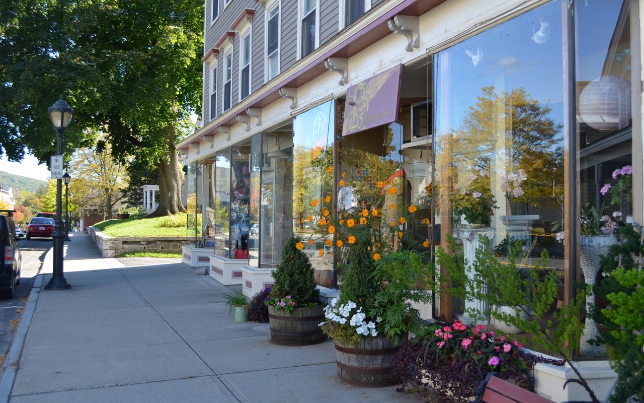 How to Explore a Community That’s New to You