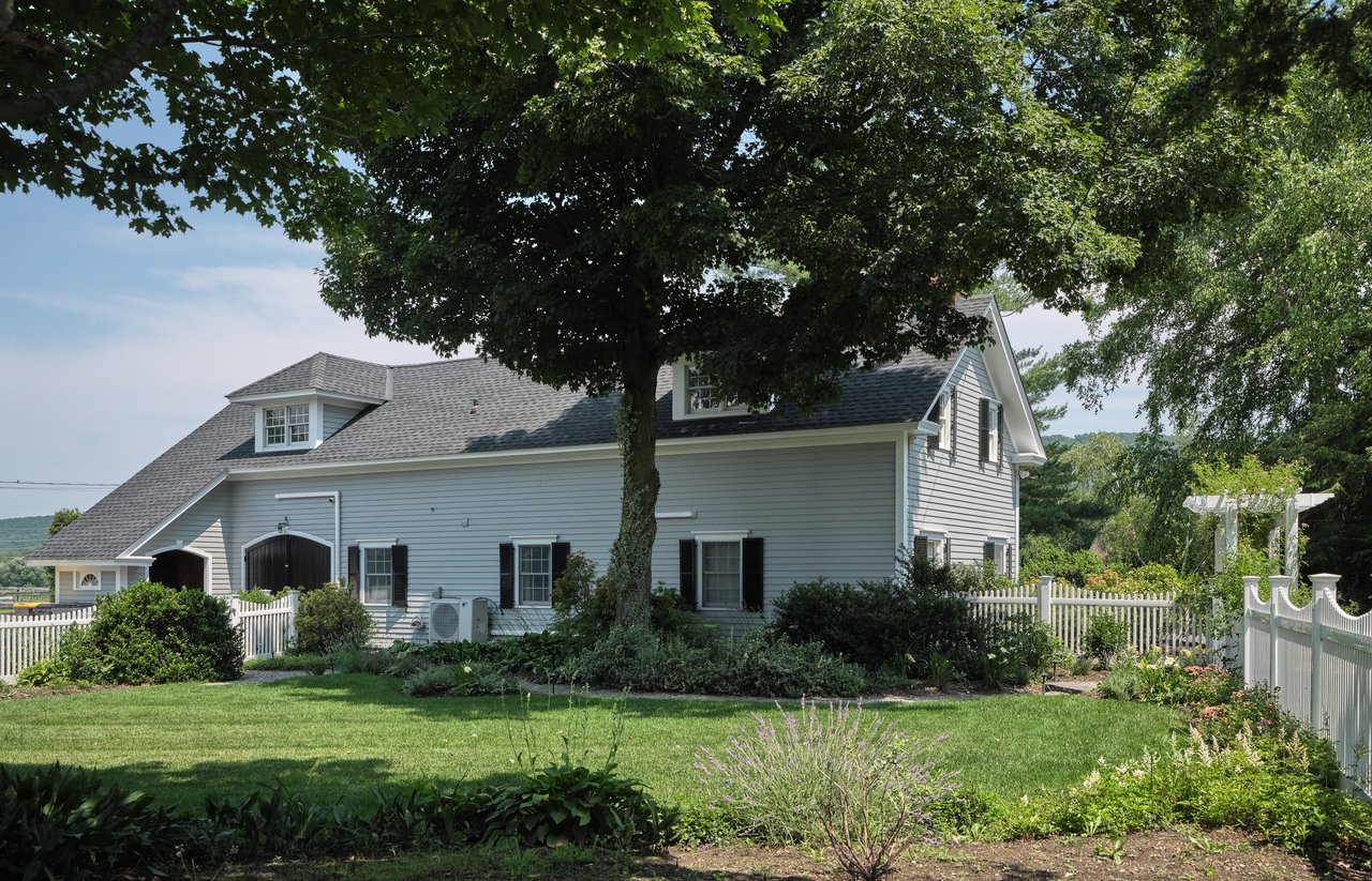 LONGHOUSE FARM 