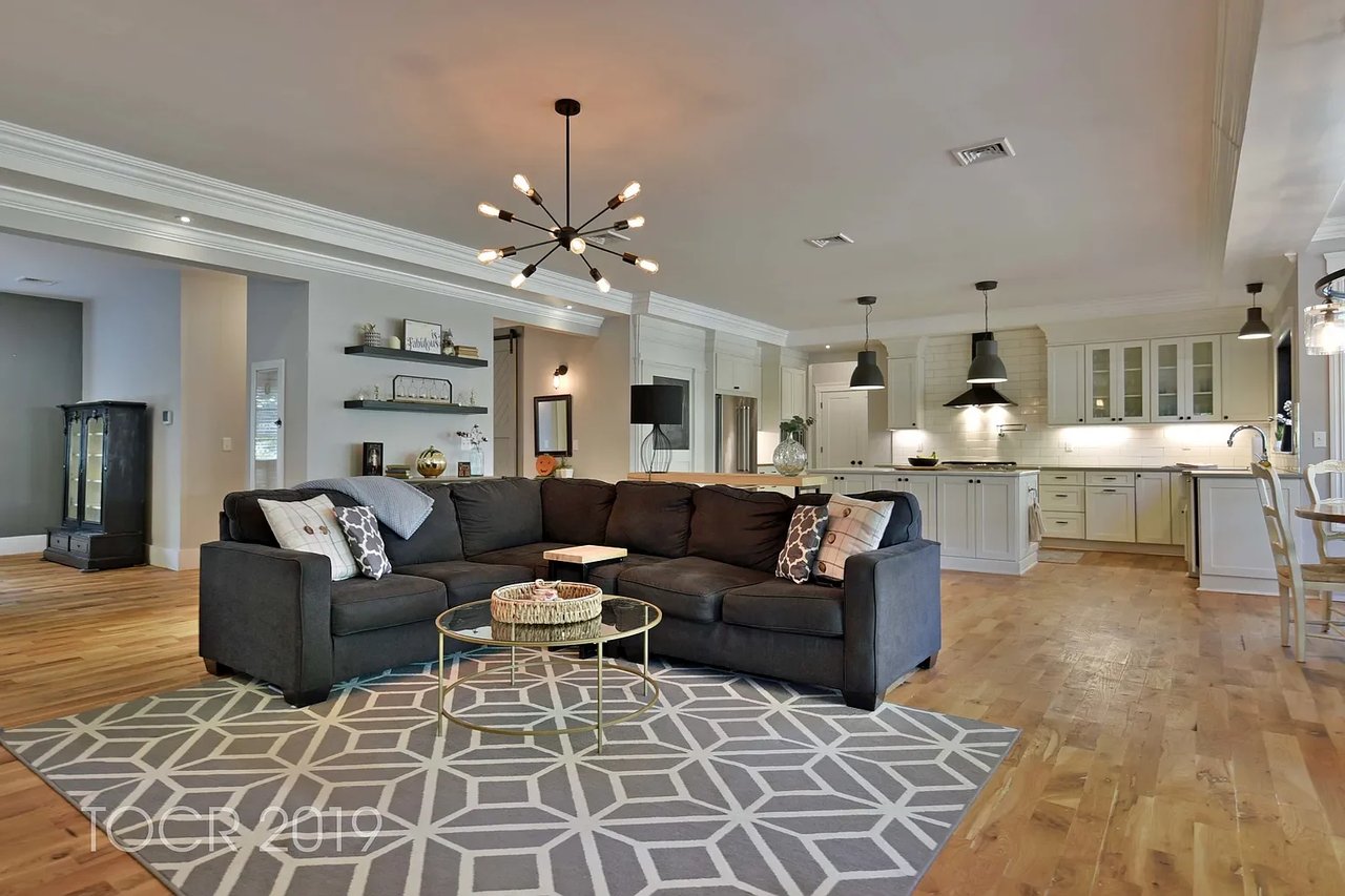 18 Skytop Dr