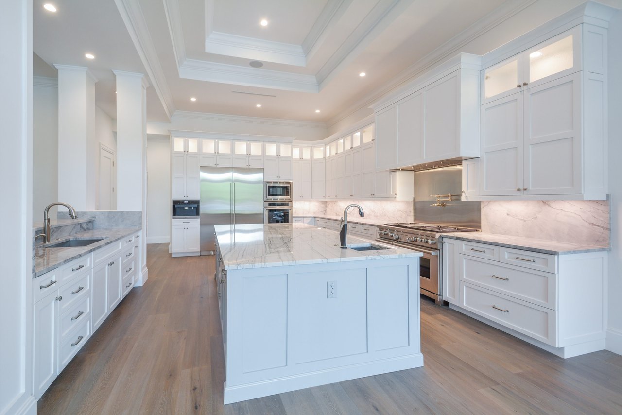8422 Lookout Cir