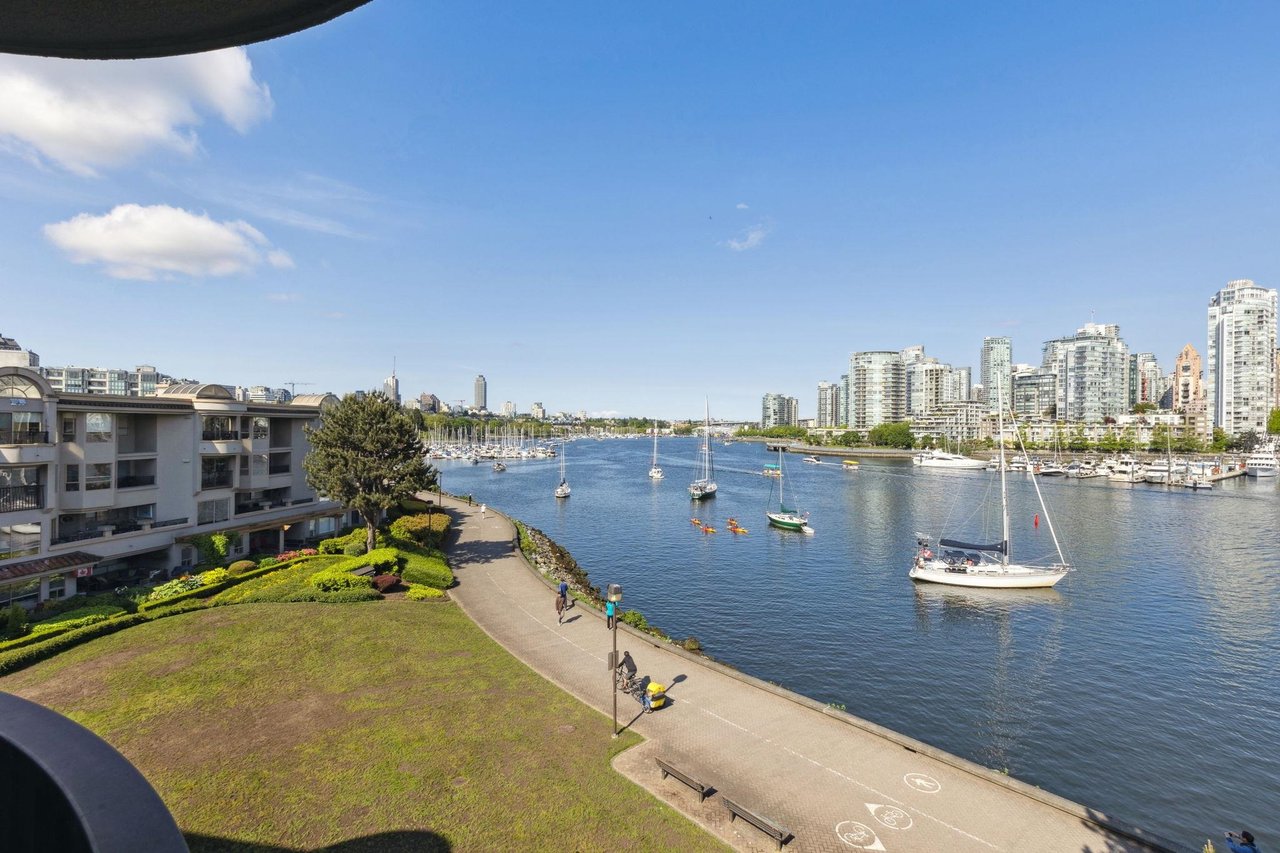 PH2-1859 Spyglass Pl