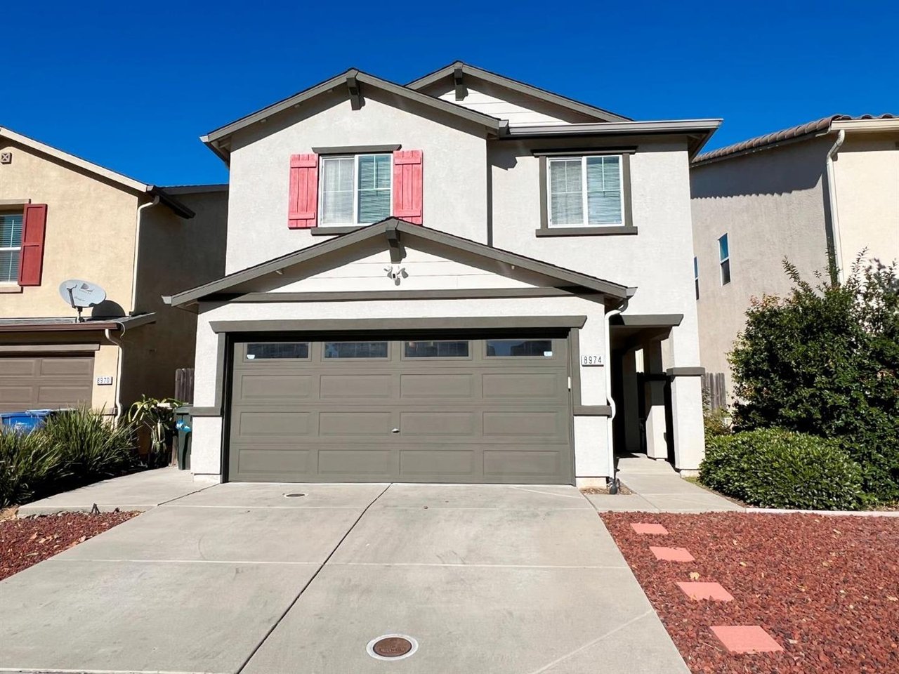 8974 Great Rock • Sacramento • 95829