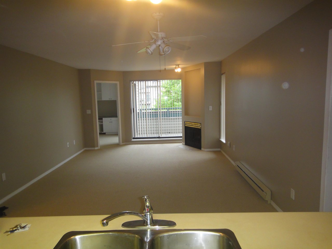409-2925 Glen Dr