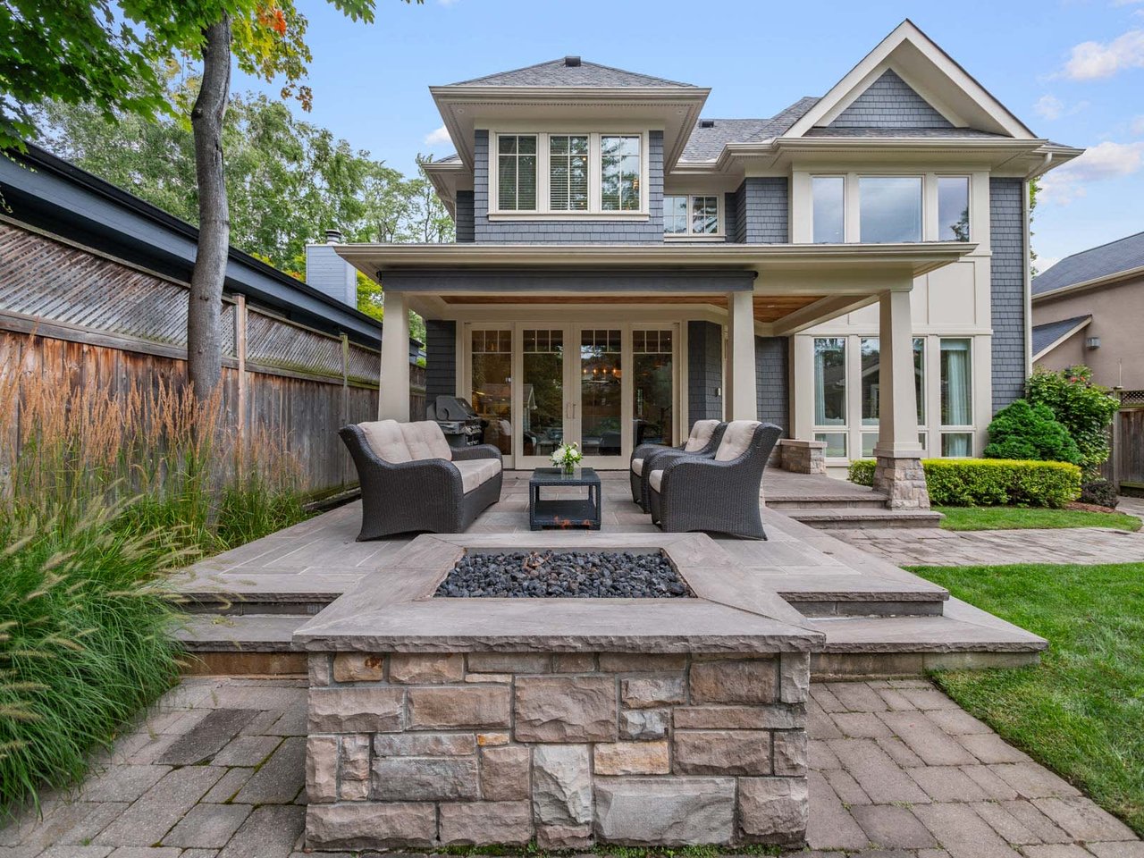 32 Howard Ave