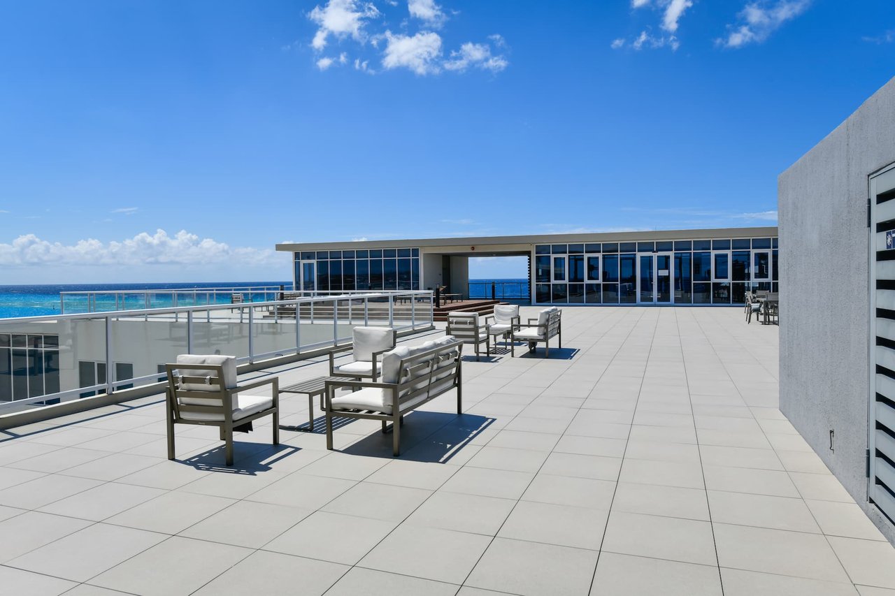 Harbour House 602 S