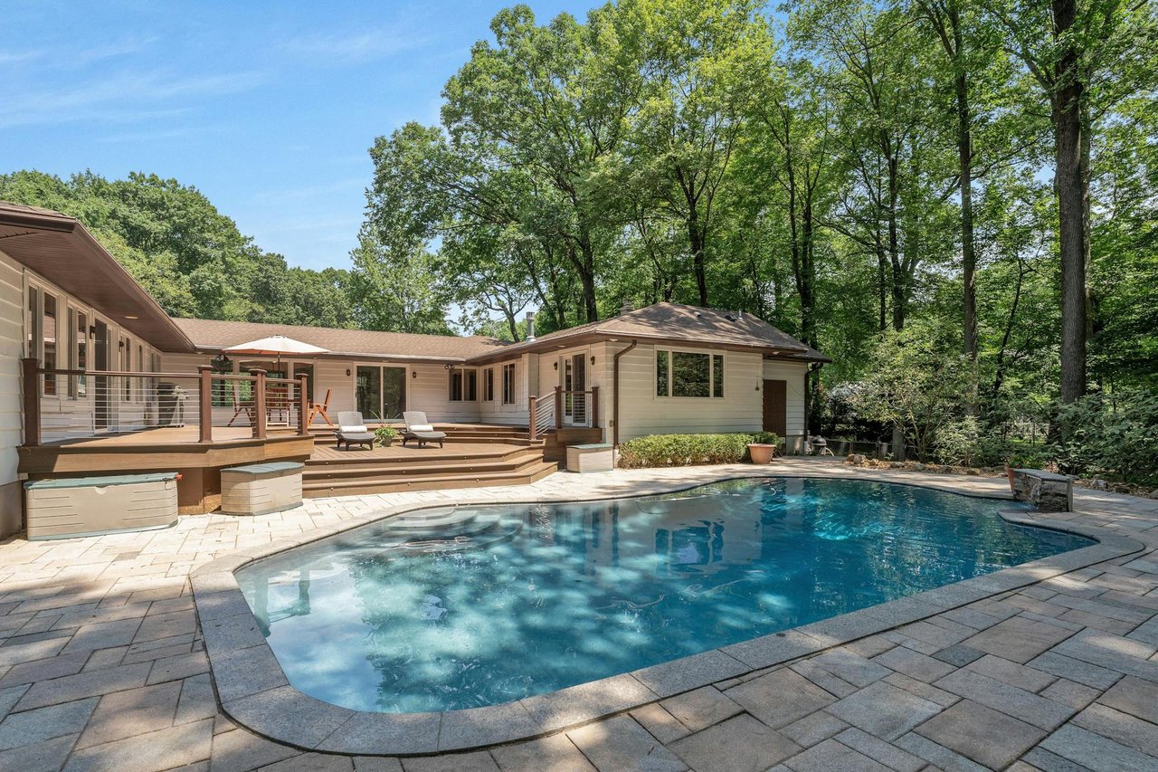 5 Charlotte Court