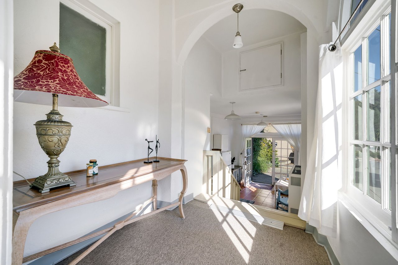 Hollywood Hills Pied de Terre - Another Off Market Sale