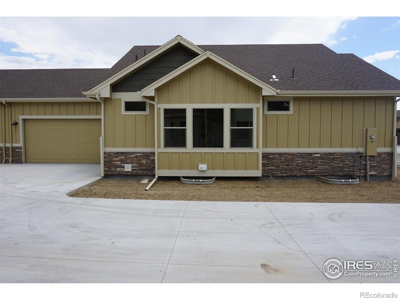 3681 Saguaro Dr