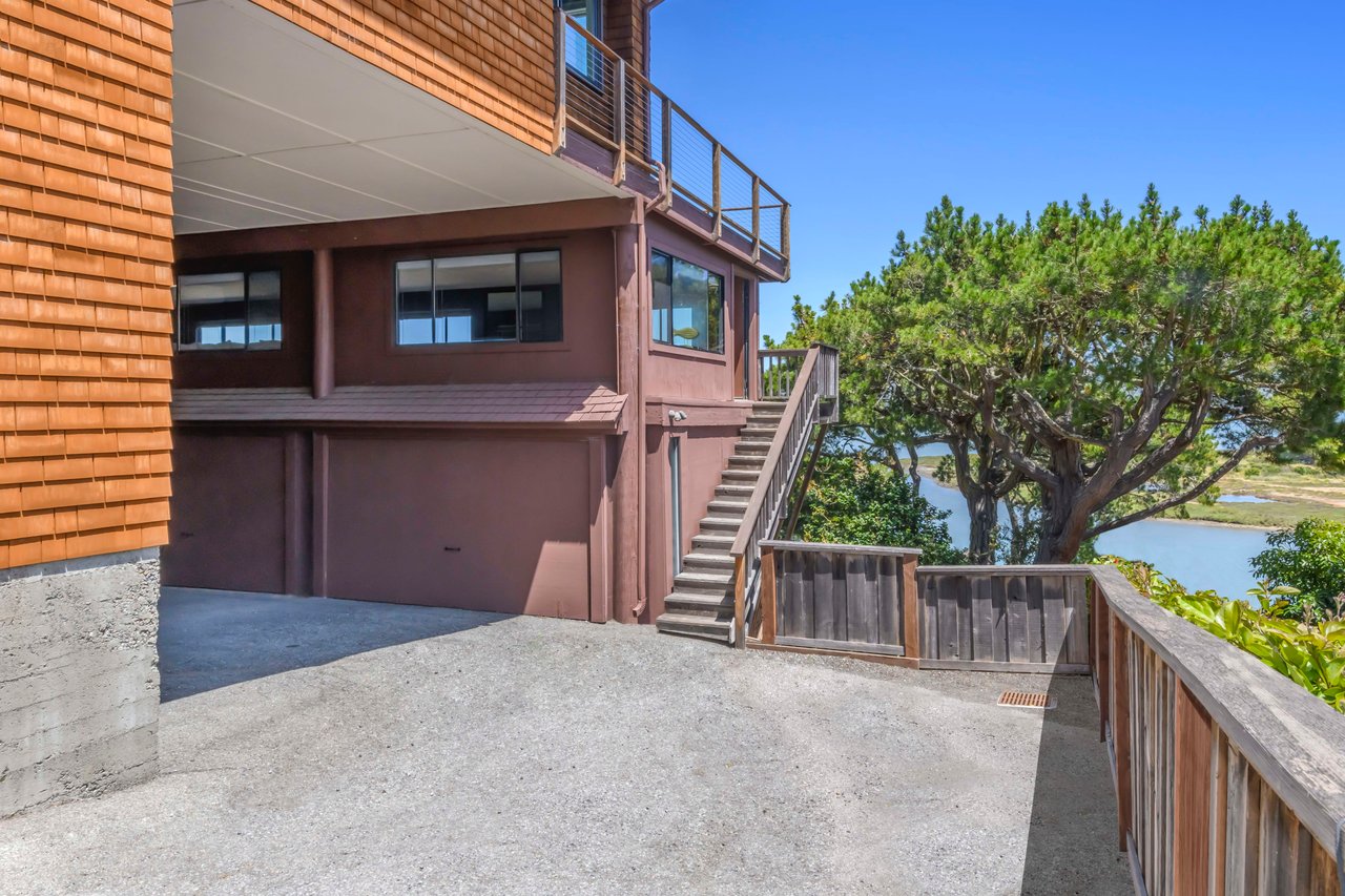 Waterfront Legacy Estate with Private Dock & San Francisco City Views