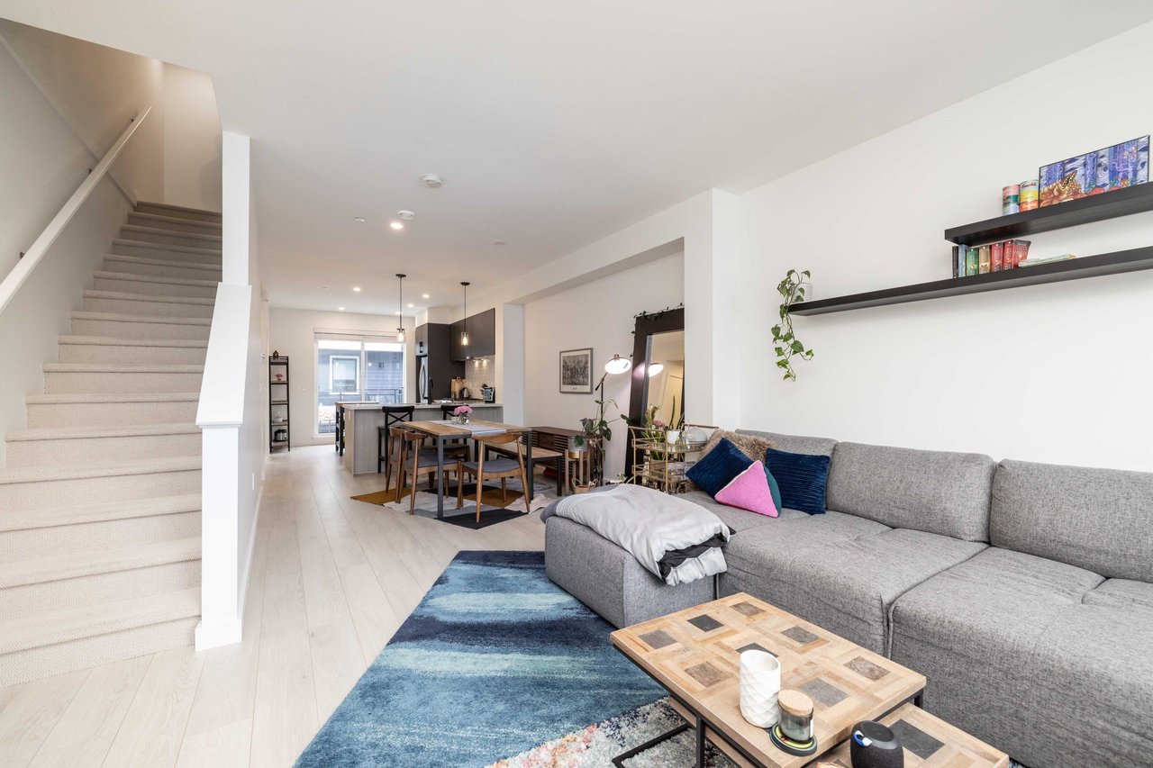 207-3105 St George St